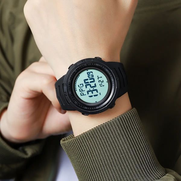 Годинник чоловічий спортивний з компасом Skmei 2147 Compass (Чорний з білим циферблатом) L703166 фото