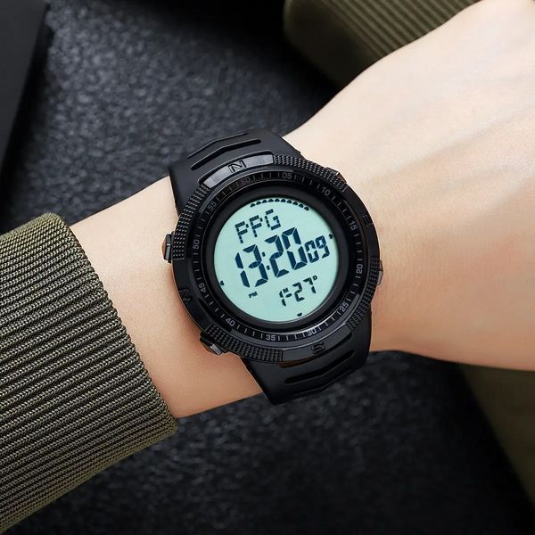 Годинник чоловічий спортивний з компасом Skmei 2147 Compass (Чорний з білим циферблатом) L703166 фото
