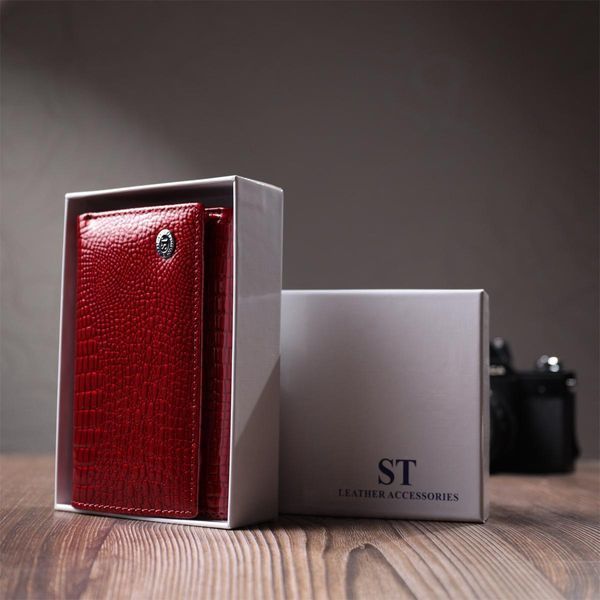 Кошелек женский в три сложения из лакированной натуральной кожи ST Leather 22708 Красный b22708 фото