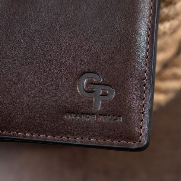 Вертикальное глянцевое портмоне с накладной монетницей GRANDE PELLE 11330 Шоколадное b11330 фото