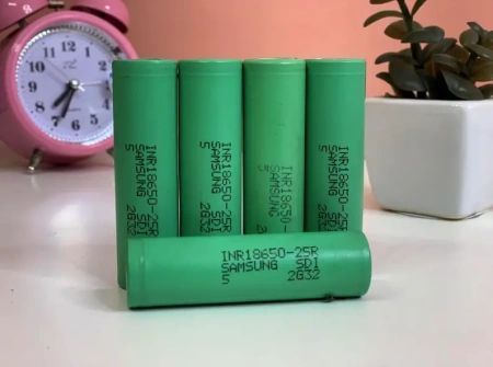 Аккумулятор 18650 Samsung INR18650-25R 2500mah (20А) Зеленый L478181 фото