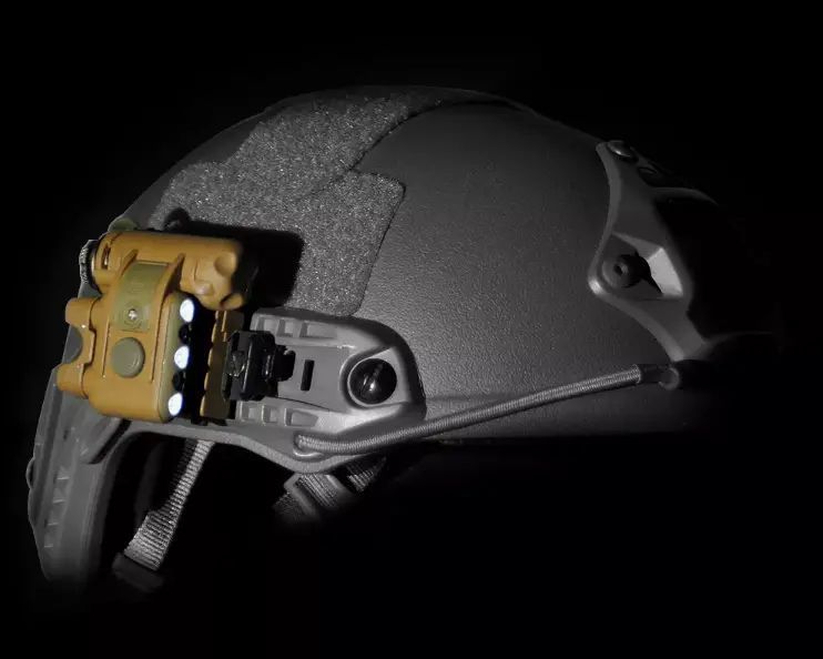 Тактичний ліхтар на шолом Night Evolution Gen 2 (біле + червоне світло) Чорний L900821 фото
