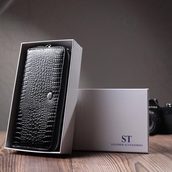 Женский фактурный клатч на два отделения из лакированной натуральной кожи ST Leather 22693 Черный b22693 фото